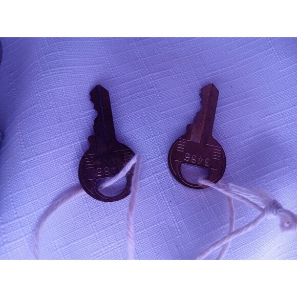 5/$25 Master Lock Padlock No 3 Master Lock Milwaukee Wis. 1” Shackle 3485 - Picture 2 of 6